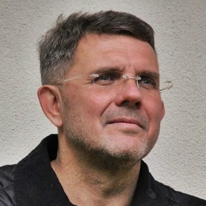 lek. Piotr Ciszewski - Ekspert Kliniki.pl