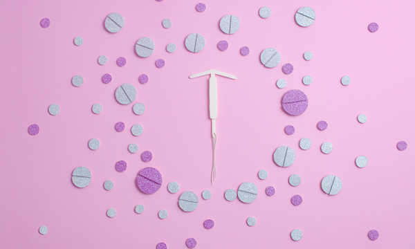 Jak działa antykoncepcja hormonalna – zalety, skutki uboczne i zastosowanie