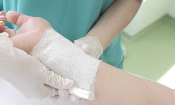Zimna plazma wspomoże leczenie trudno gojących się ran